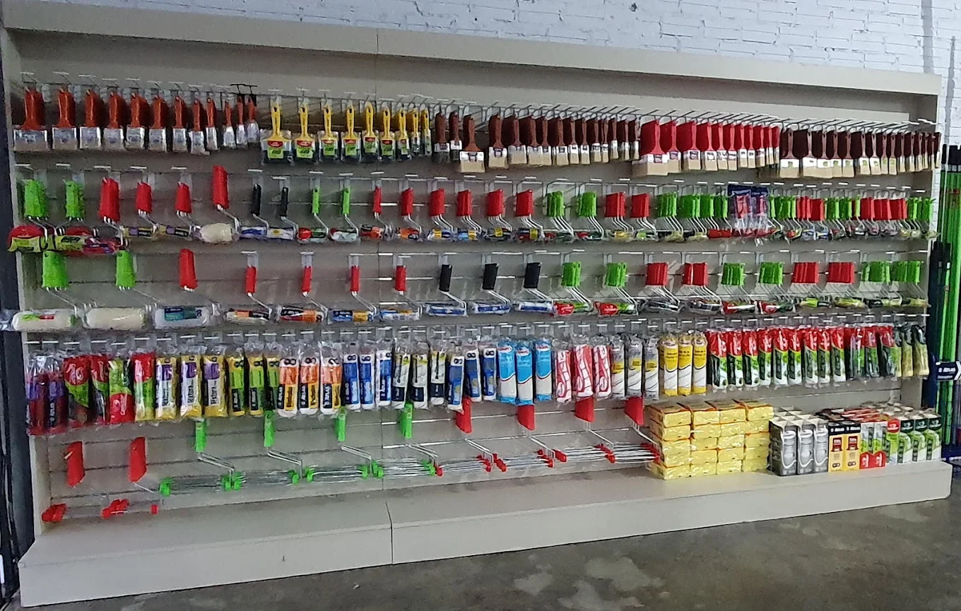 Produtos WEG expostos na loja